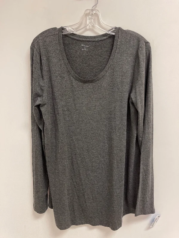 Top Long Sleeve By Daily Ritual In Grey, Size: L