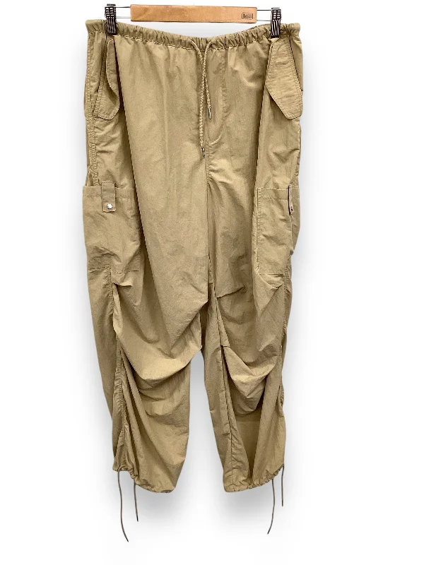 Pants Cargo & Utility By Divided In Tan, Size: S