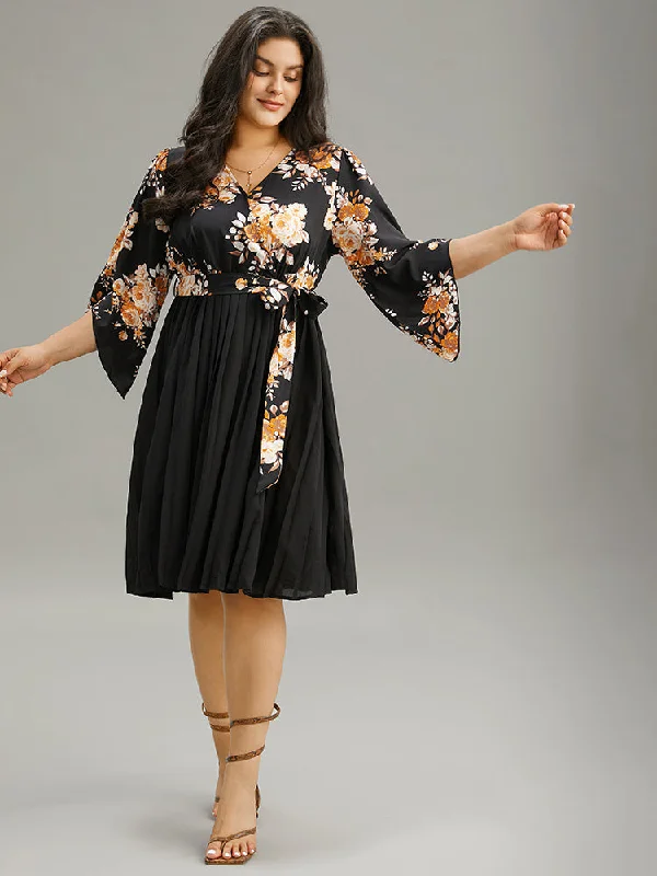 Floral Print Bell Sleeve Belted Pleated Hem Dress